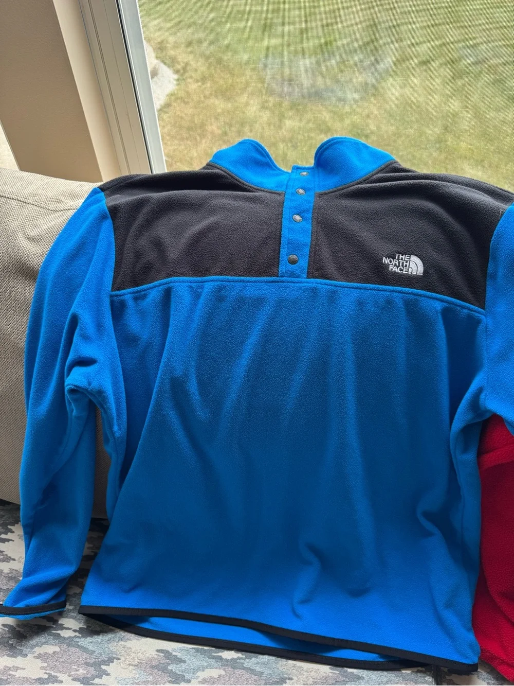 The North Face Men's Blue & Red Fleece Jackets Duo